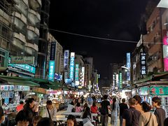 -六合夜市