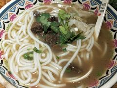 -鑫花溪牛肉米粉(人民广场店)