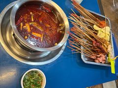 -牛华周记麻辣烫起源店