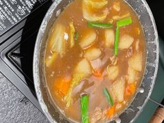 -何妹湿辣牛肉·粤式烧烤砂煲(桂雅路店)