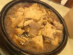 石锅焖豆腐-鹤乡东北菜(崮山路店)