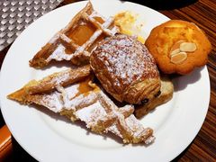 -BLU 全日制餐厅(上海安曼纳卓悦酒店)