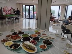-麓舍全景太湖温泉别墅团建拓展会议亲子