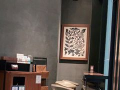 -星巴克(杭州湖滨银泰E区店)