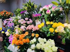 -何兮花店·气球派对鲜花店(马桥银春路万科城店)