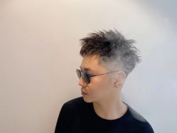 -BULB STUDIO 巴柏明星发型工作室
