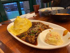 照烧肥牛蛋包饭-玛格萝妮比萨屋(四平店)