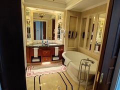 -广州富力丽思卡尔顿酒店