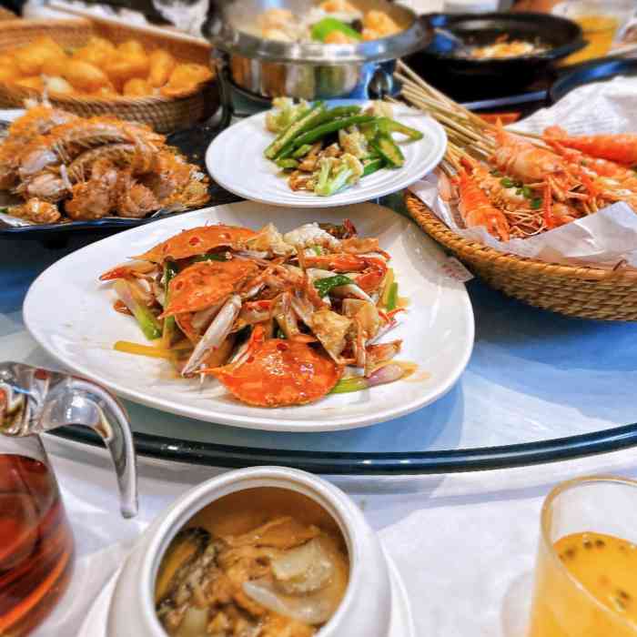 79号渔船海鲜饭店(龙华店)-"领导请客吃饭,同事选了这里,因为人比较多