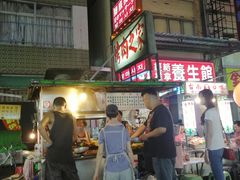 -六合夜市