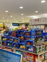 -乐友孕婴童(华宇时尚购物中心店)