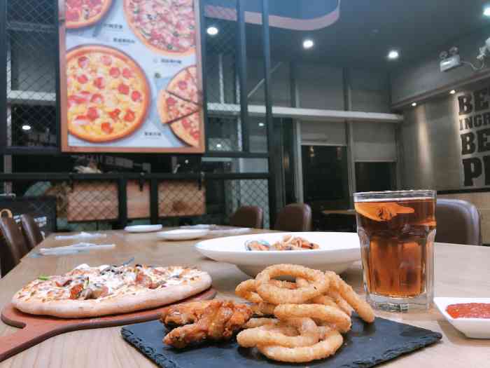 打分 回想起2008年前在杭州,你公司楼下下班后第一次吃的超级棒约翰!