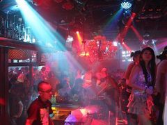 -皇冠自酿啤酒坊(中国红街5号楼店)