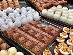 -Laderach 莱德拉(上海环贸iapm店)