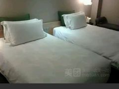 -广州卡丽酒店(大金钟路地铁站店)