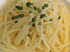 清炒土豆丝-老街鱼嘴巴(坡子街老店)