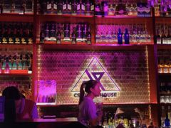 -UP嘻哈酒吧(粉巢店)