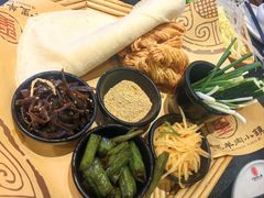 -丁里羊肉小镇(天鹅湖总店)