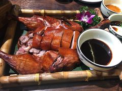 -老滇山寨•云南特色菜•地方菜•民族风情歌舞表演(金碧店)