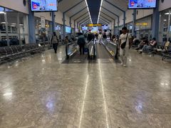 -班达拉奈克国际机场