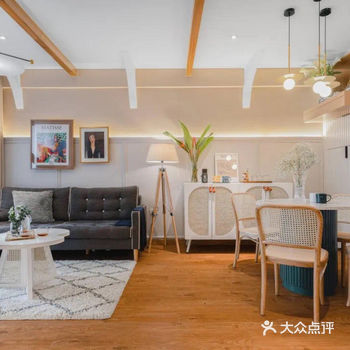今日分享小夫妻74㎡很好诠释了：一个家住得舒不舒服