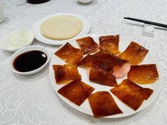 金牌片皮鸭-亢龙太子酒轩(东湖店)