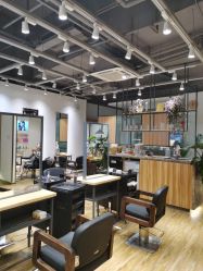-Mentor Hair Salon