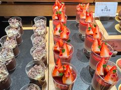 -雍容荟帝王蟹活龙虾展台自助(IFS黑金店)