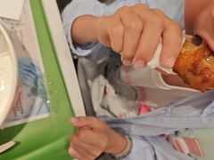 -麦当劳(上海虹桥站30B检票口楼上)