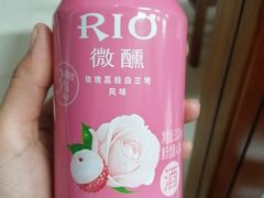 RIO玫瑰荔枝白兰地味-瑞幸咖啡(武汉工商学院中商超市店)