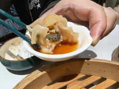 鲍鱼捞汁燕皮虾饺皇-喜势点·糖沙翁手工茶点·本地人茶居(永庆坊店)