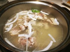 -喃喃椰·糟粕醋·椰子鸡火锅(七堡花园店)