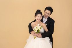 -索菲亚婚纱摄影