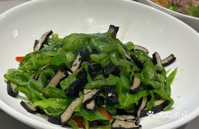 Green Pepper Stir-fried Huizhou Stinky Tofu Cubes