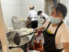 -文山荷鲜居(翠湖店)