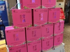 -鞍山大白鲨美食酒店