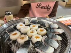 -围炉肉舍•炭烤活鳗•丹东海鲜烤肉(步行街店)