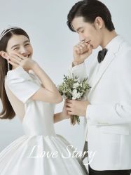 -雪中彩影婚纱摄影·微光艺术中心