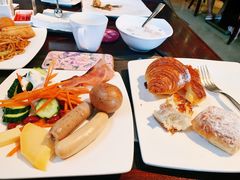 -三亚湾海居铂尔曼度假酒店