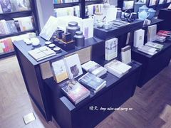 -阅西安新华书店(翠华南路店)