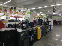 店内环境-耐跑(万达广场店)