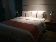 -上海虹桥西郊假日酒店