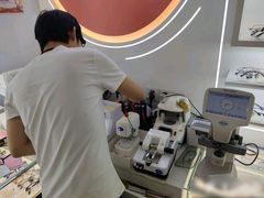 -美式眼镜·授权蔡司.依视路.尼康.豪雅.明月(南翔印象城店)