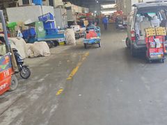 -上海龙吴水胜海发市场