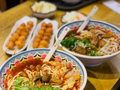 -鑫花溪牛肉米粉(人民广场店)