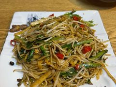 -牛八宝桂林米粉(八里庄店)
