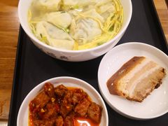 菜肉馄饨-鴻瑞興面馆(保利时光里店)