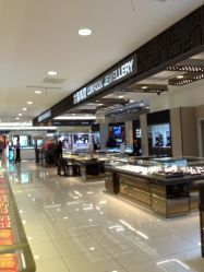 -六福珠寶(百联南方购物中心店)