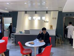 -宏宇眼镜蔡司依视路折扣店(兆佳眼镜城店)