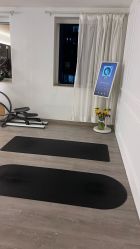 -闺蜜瑜伽·普拉提女性塑形馆